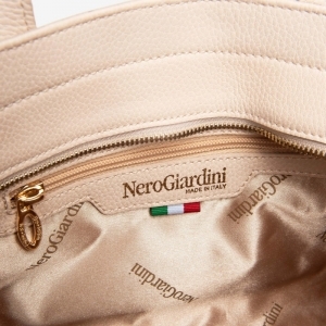 E443721D 412 NUDO